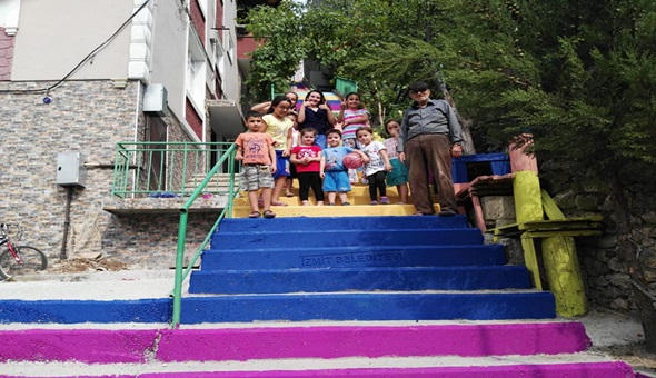 Muhtar azalarından örnek davranış