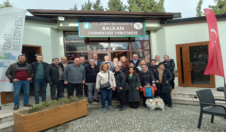 Muhtar Bodur’dan azalara kahvaltılı teşekkür 