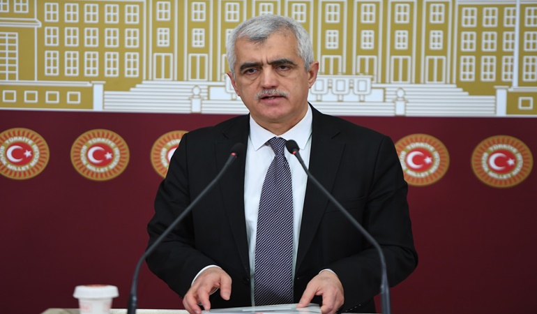 Mülakat uygulamasıyla gençlerin hakkını çiğniyorsunuz!