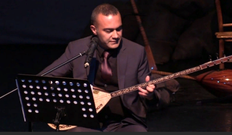 Mümin Sarıkaya İzmit’te sahne alacak