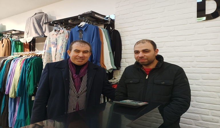 Mustafa Anayurtlu sahadan ayrılmıyor