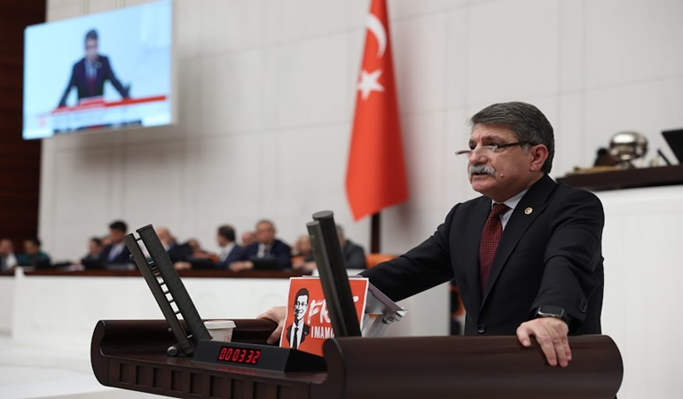 Müzeler soyuluyor, saraylar yağmalanıyor, hesap sorulmuyor!