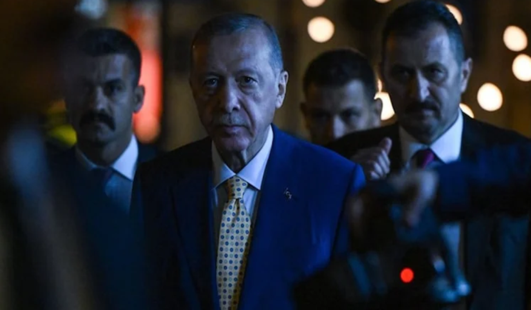 Neden Putin'den uzaklaştı, neden batı ülkelerine yakınlaştı?