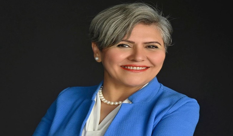 Nermin Şenses İzmit Yahya Kaptan Mahalle Muhtarlığına aday