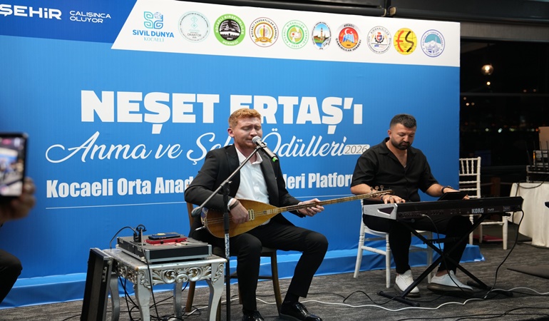 Neşet Ertaş’ın türküleri Kocaeli’de yankılandı