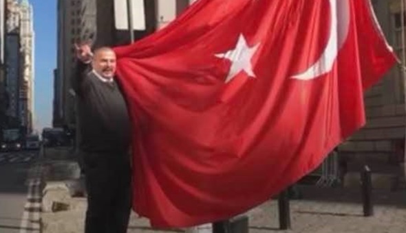 New York’ta bir İzmitli!