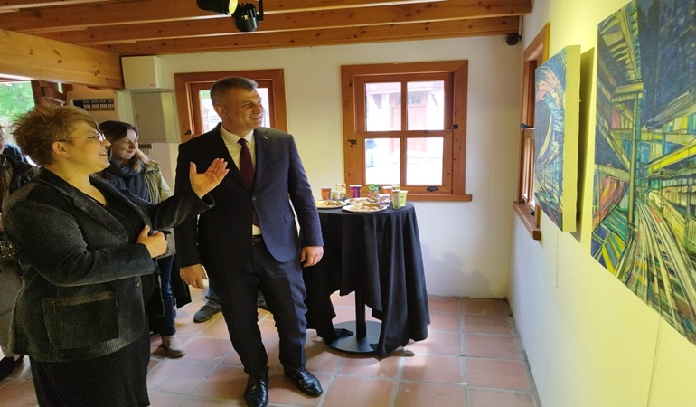 Nilgün Keskin Şenel’in kişisel resim sergisi Yalı Evleri’nde açıldı