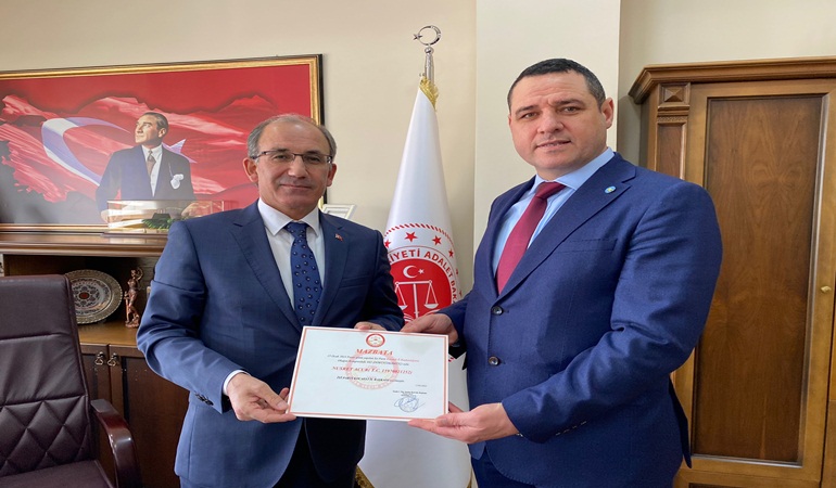 Nusret Acur mazbatasını aldı