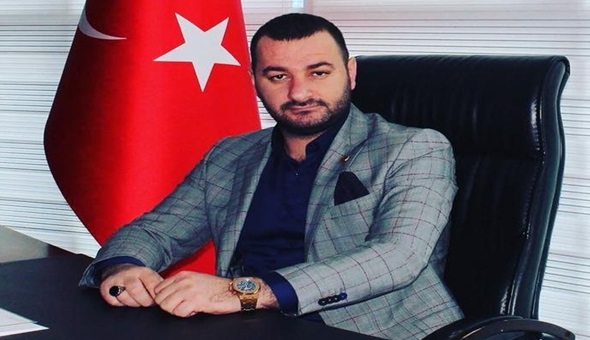 O başkan işten çıkarılan işçilere yardım edecek