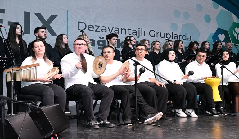 O kongreye Gonca Engelsiz Yaşam Merkezi ritim grubu damga vurdu