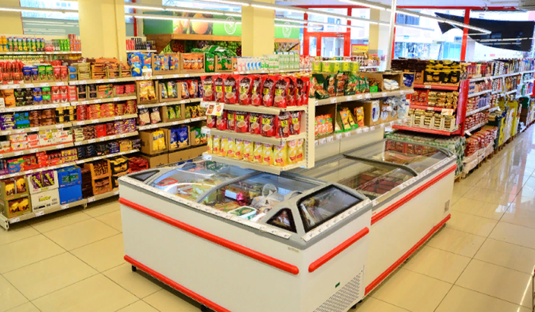 O markette 1000 ürünün fiyatları sabitlendi