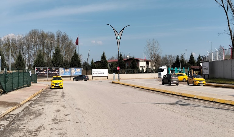 O noktada kaza geliyorum diyor