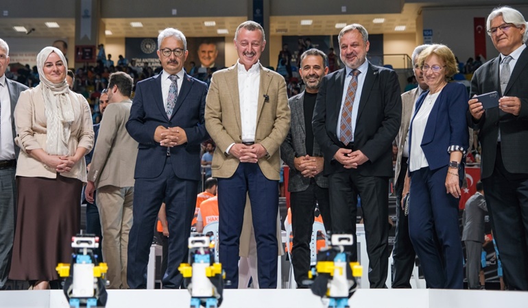 O organizasyon Büyükakın’ı gelecek adına umutlandırdı