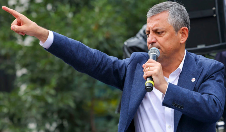 O şarlatanı ya sen durdur ya gelip biz durduracağız