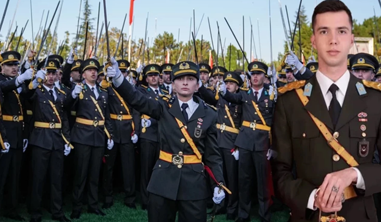 O teğmeninin de TSK'ya dönüşü reddedildi