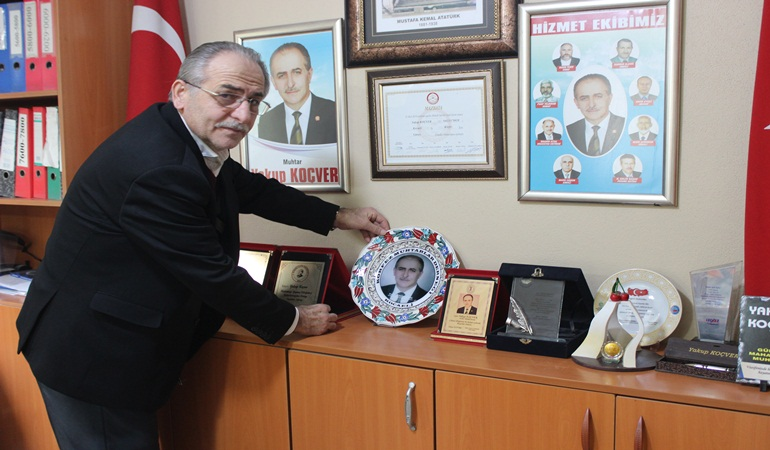 Ödüle doymayan muhtar durmuyor!