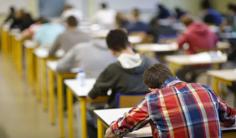 Öğrencilere 2 bin 750 TL çok görüldü