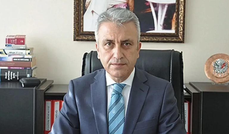 Ömer Çeker yoksa bizde yokuz diyerek istifa ettiler