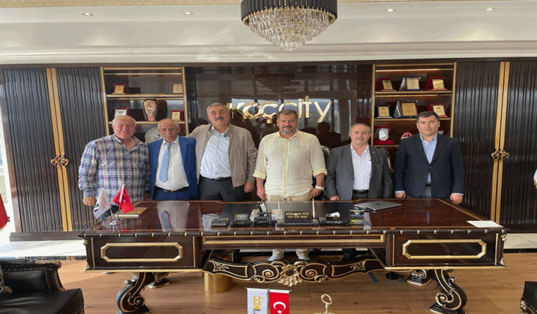 Önal ve yönetimi, iş insanı Koç’la buluştu