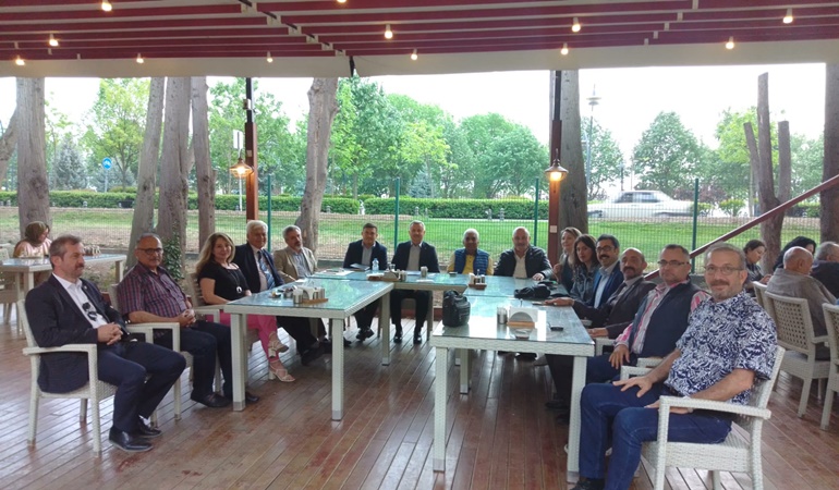 Önce sergi sonra konferans