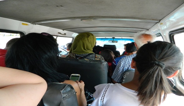 Otobüslerde sıkış tıkış yolculuk serbest!