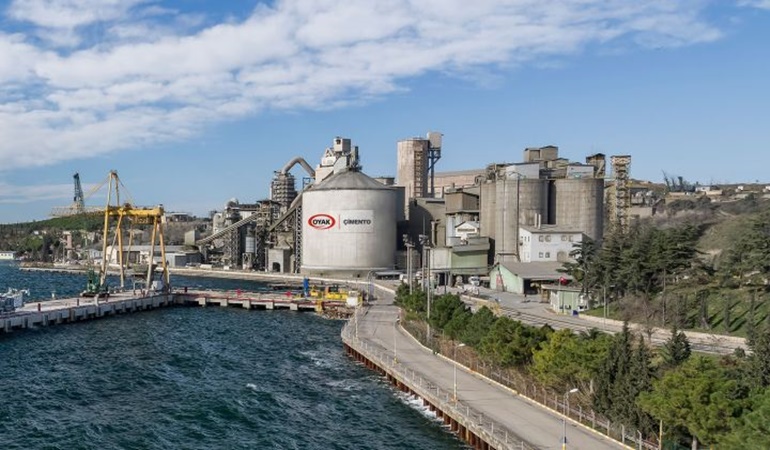 OYAK Çimento madalya ile ödüllendirildi