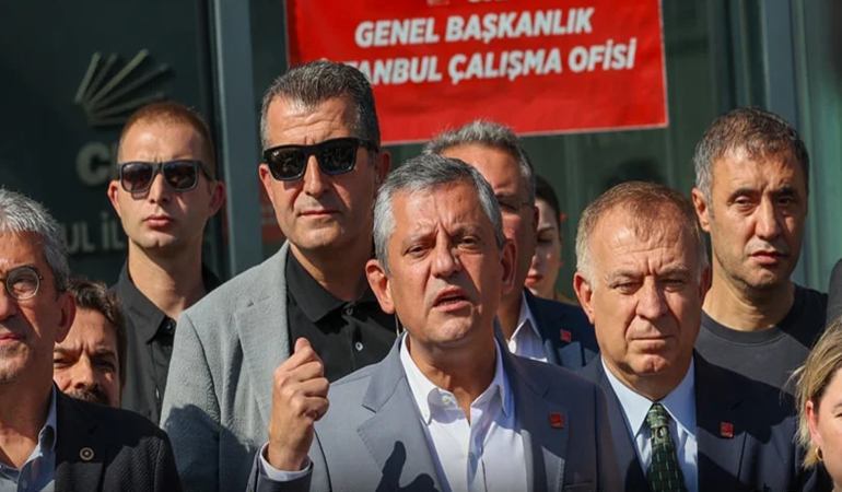 Özel'den Erdoğan'a: Bayrampaşa Belediyesi'ne çökmeye çalışıyorsun