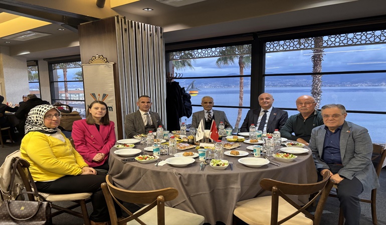 Özel Körfezim Eğitim Kurumları ekibini buluşturan iftar 