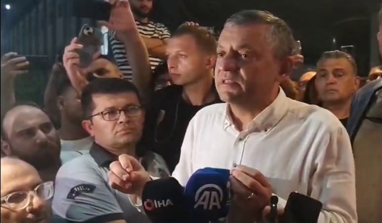 Özgür Özel ağlayarak açıklama yaptı