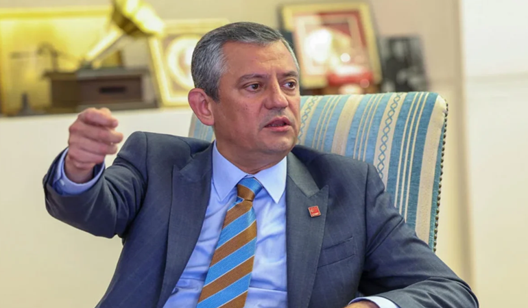 Özgür Özel, DEM'lilere sert çıkmayacak mı?