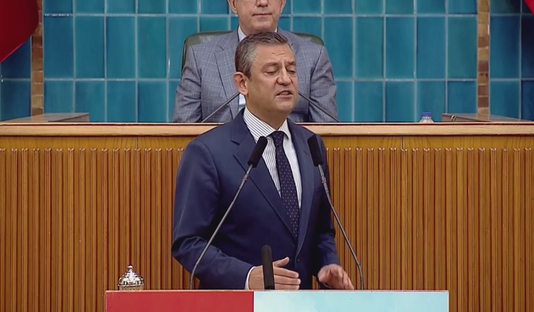 Özgür Özel'den genç üye çağrısı