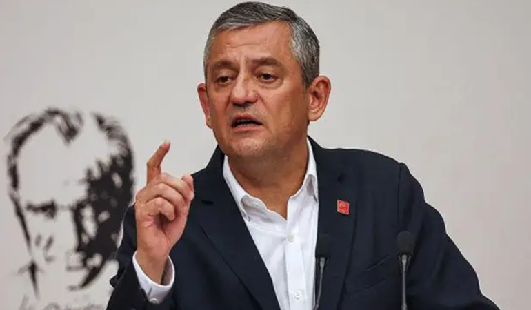 Özgür Özel'den kurultay çağrısı
