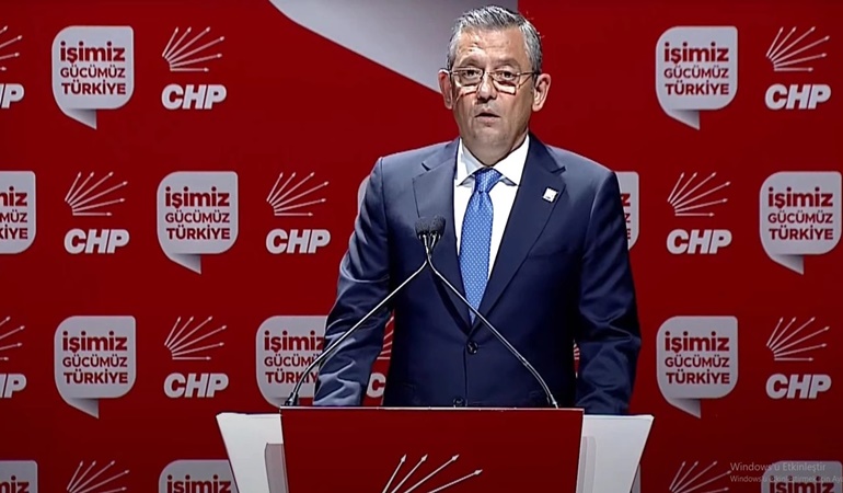 Özgür Özel'den zafer konuşması