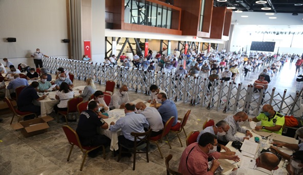 P plaka ihalesine yoğun katılım