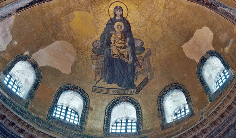 Pagan tapınağı ve kilise olarak da kullanılan Ayasofya'da tepki çeken soru