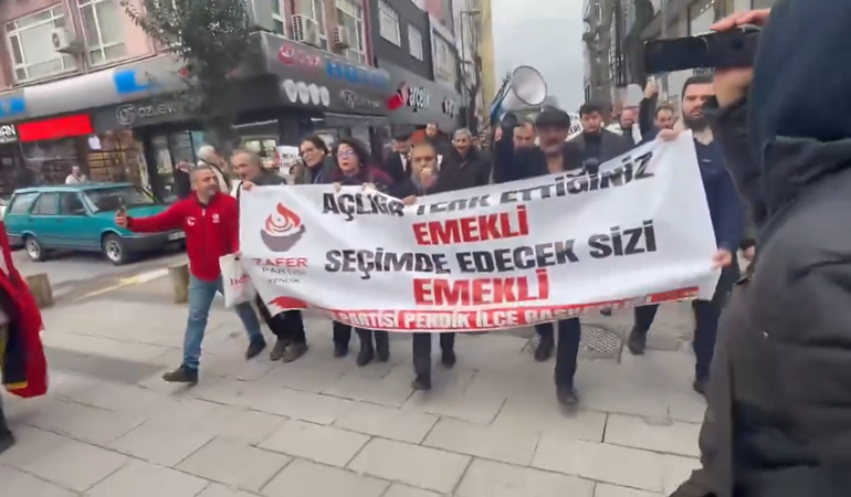 Pankarttan korktular, yolu polisle kestiler!