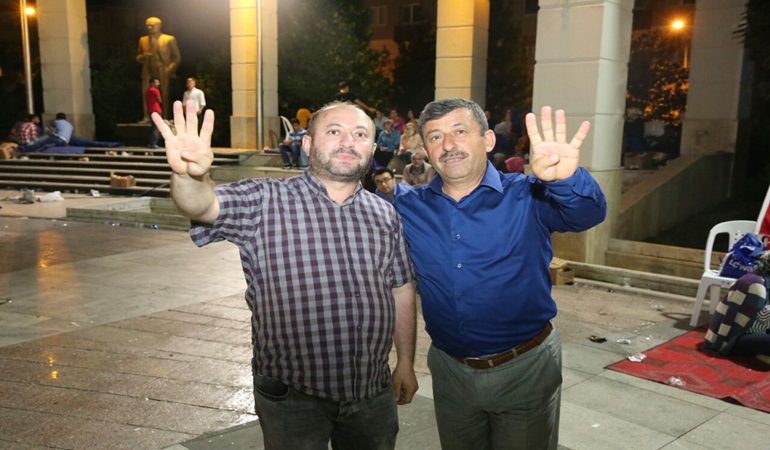 Parti üyeniz rüşvetten tutuklu yargılanıyor!