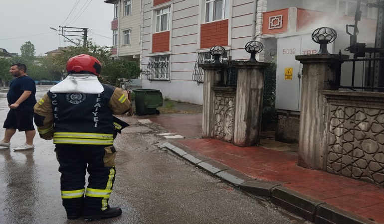 Patlayan trafo yangın çıkardı