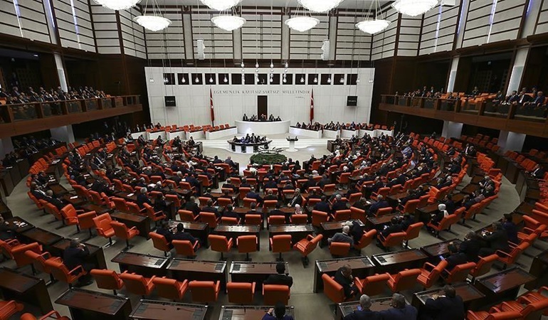 PKK liderini her şeyin önüne koydular