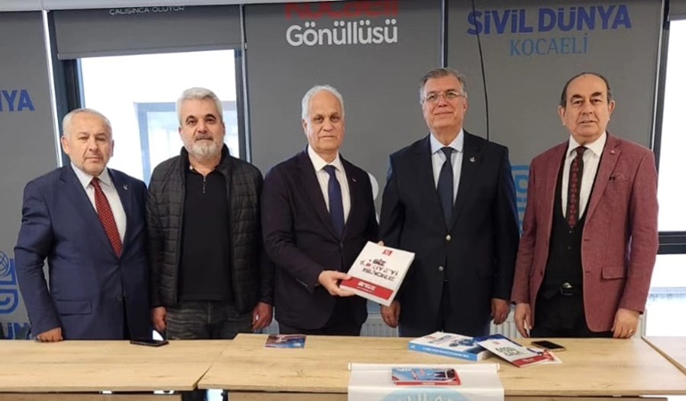 Prof.Dr. Aydal gece gündüz durmuyor