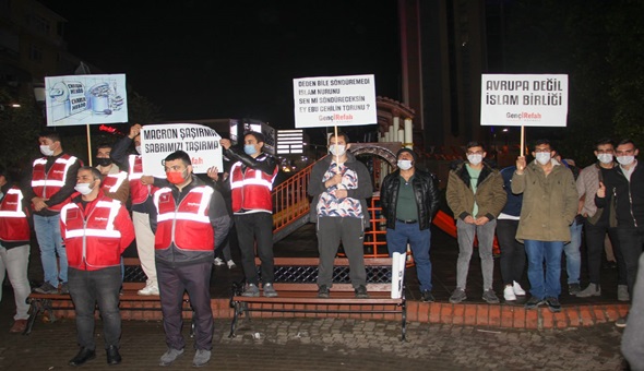 Refahlı gençlerden Macron'a tepki