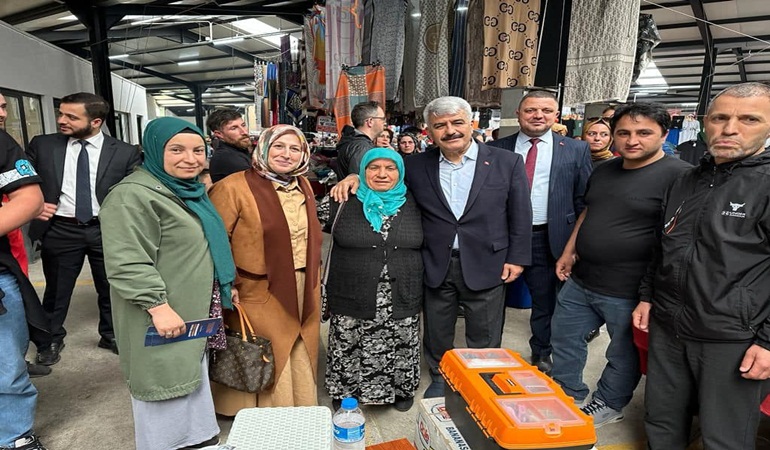 Sadettin Hülagü pazarı gezdi