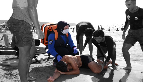 Sahillerde hayat kurtaran ilk müdahale 