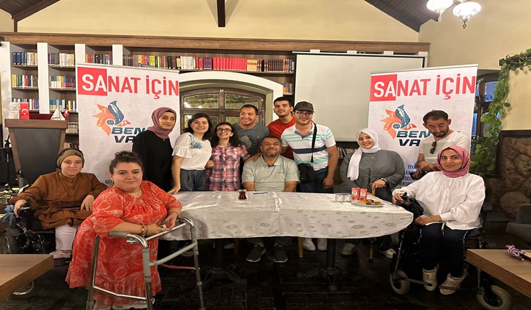 Şair Kılıçarslan, özel gereksinimli okurlarıyla buluştu