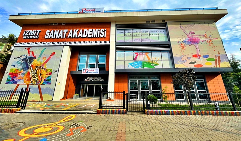 Sanat Akademisi İzmit’in yeteneklerini arıyor
