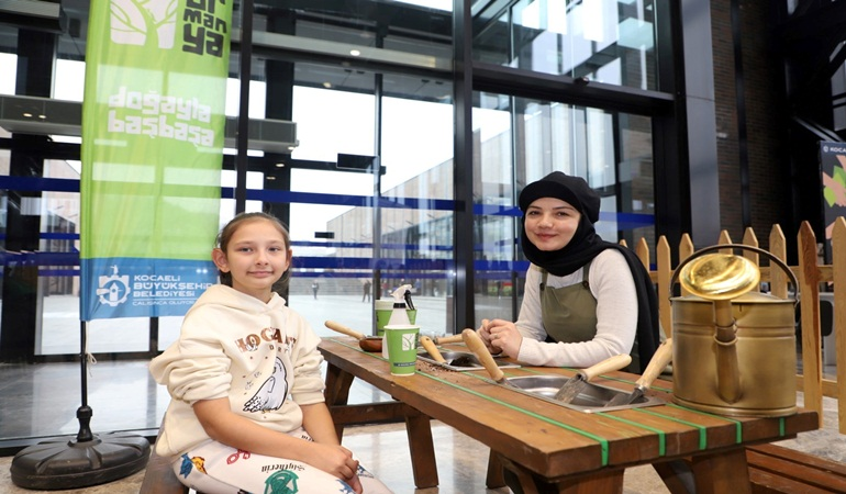 Sanat ve eğlence atölyelerinde 20 bin çocuk ara tatil keyfi yaşadı