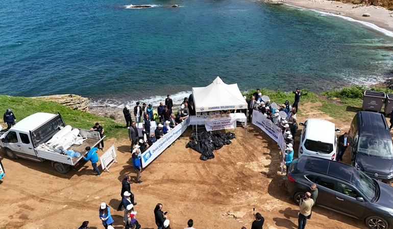 Sardala Koyu’ndan 30 poşet atık çıktı