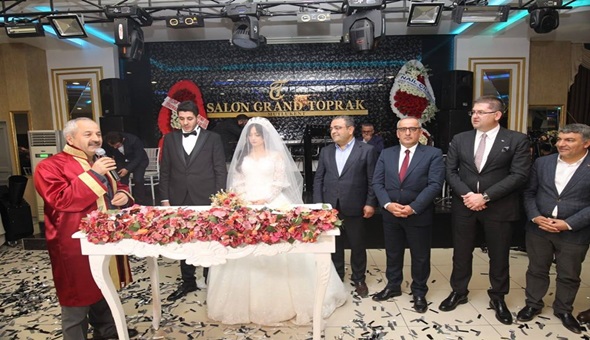 Sarıtoprak ve Zorba ailelerinin mutlu günü