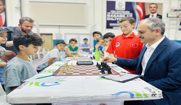 Satranç turnuvasında ilk hamle Başkan Çiftçi’den