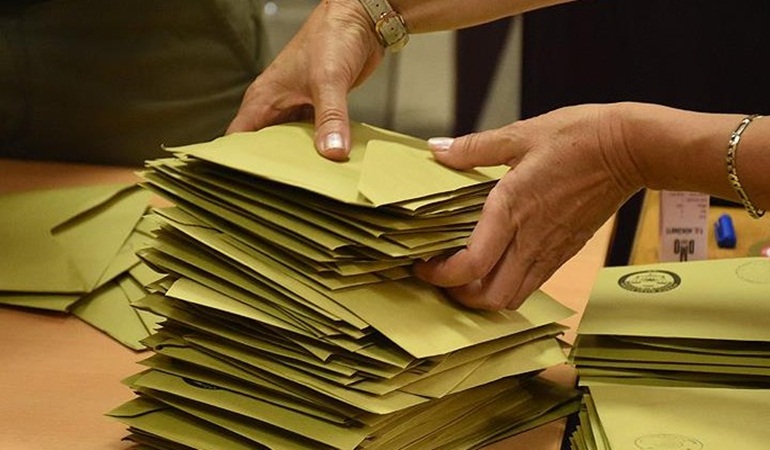 Seçim Kanunu teklifi komisyondan geçti